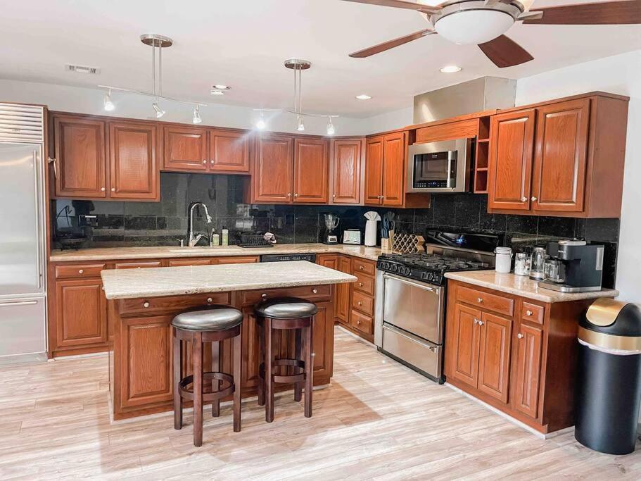 *Entertainment Villa* 5Min To Strip Optional Heated Pool Jacuzzi! Las Vegas Exterior photo